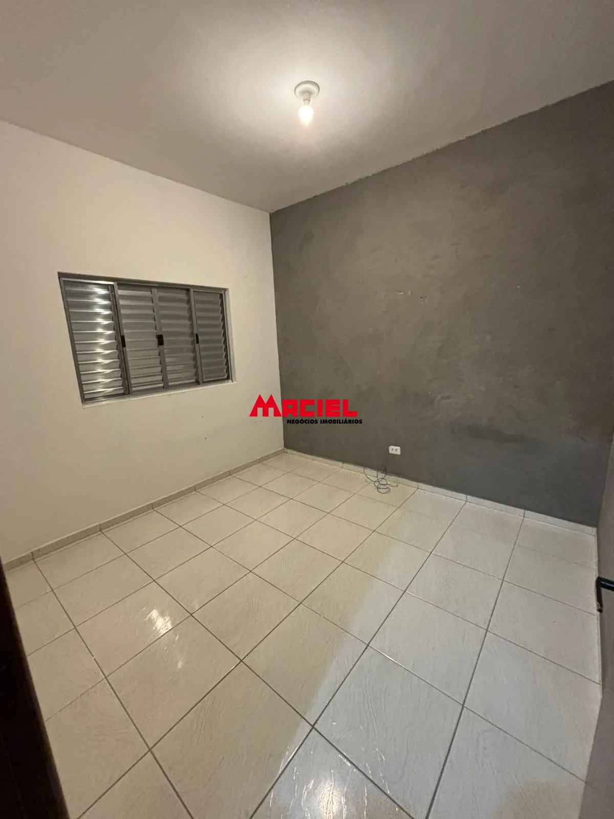 Alugar Casa / Sobrado em S&atilde;o Jos&eacute; dos Campos R$ 2.700,00 - Foto 3