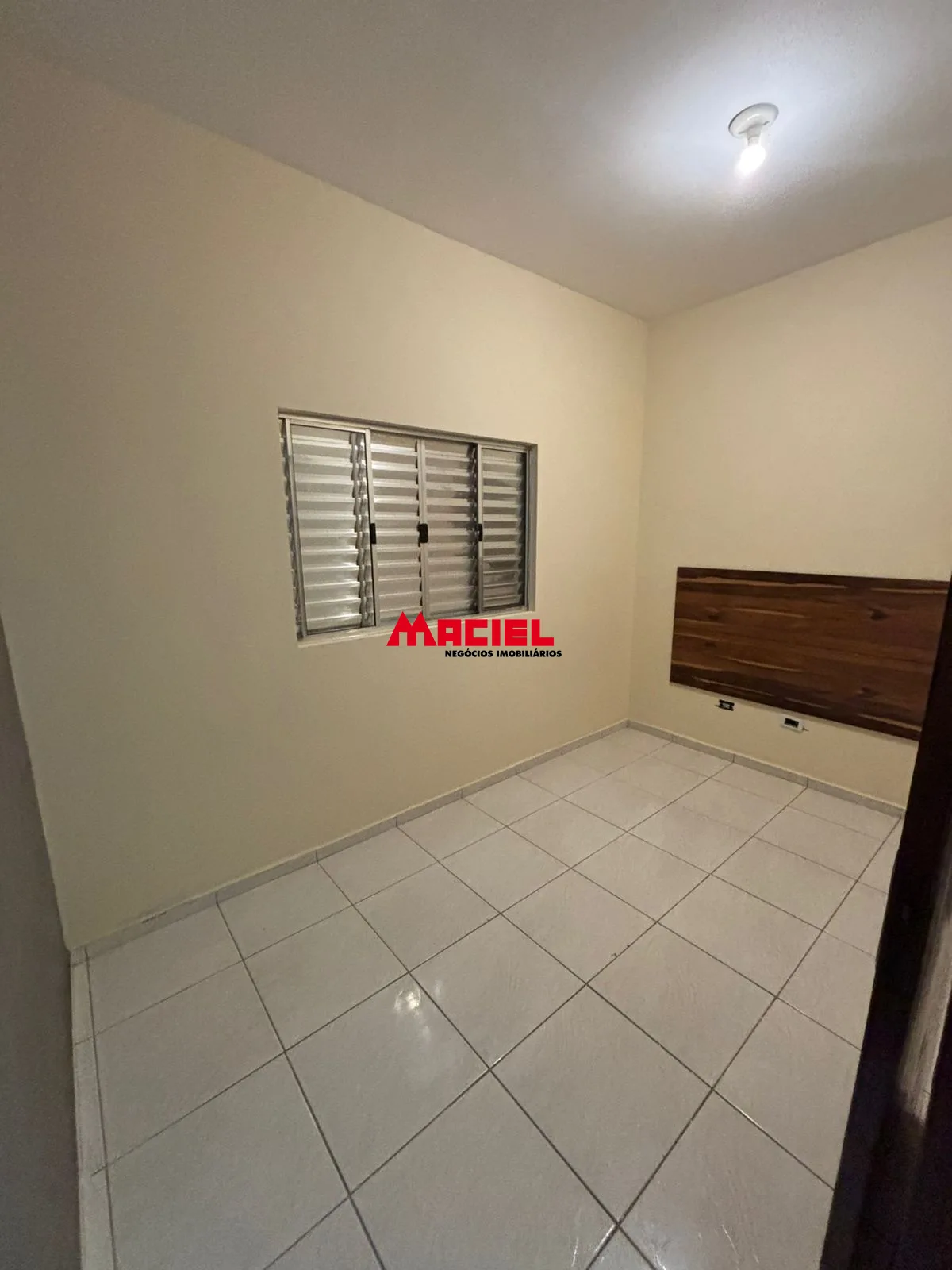 Alugar Casa / Sobrado em S&atilde;o Jos&eacute; dos Campos R$ 2.700,00 - Foto 6