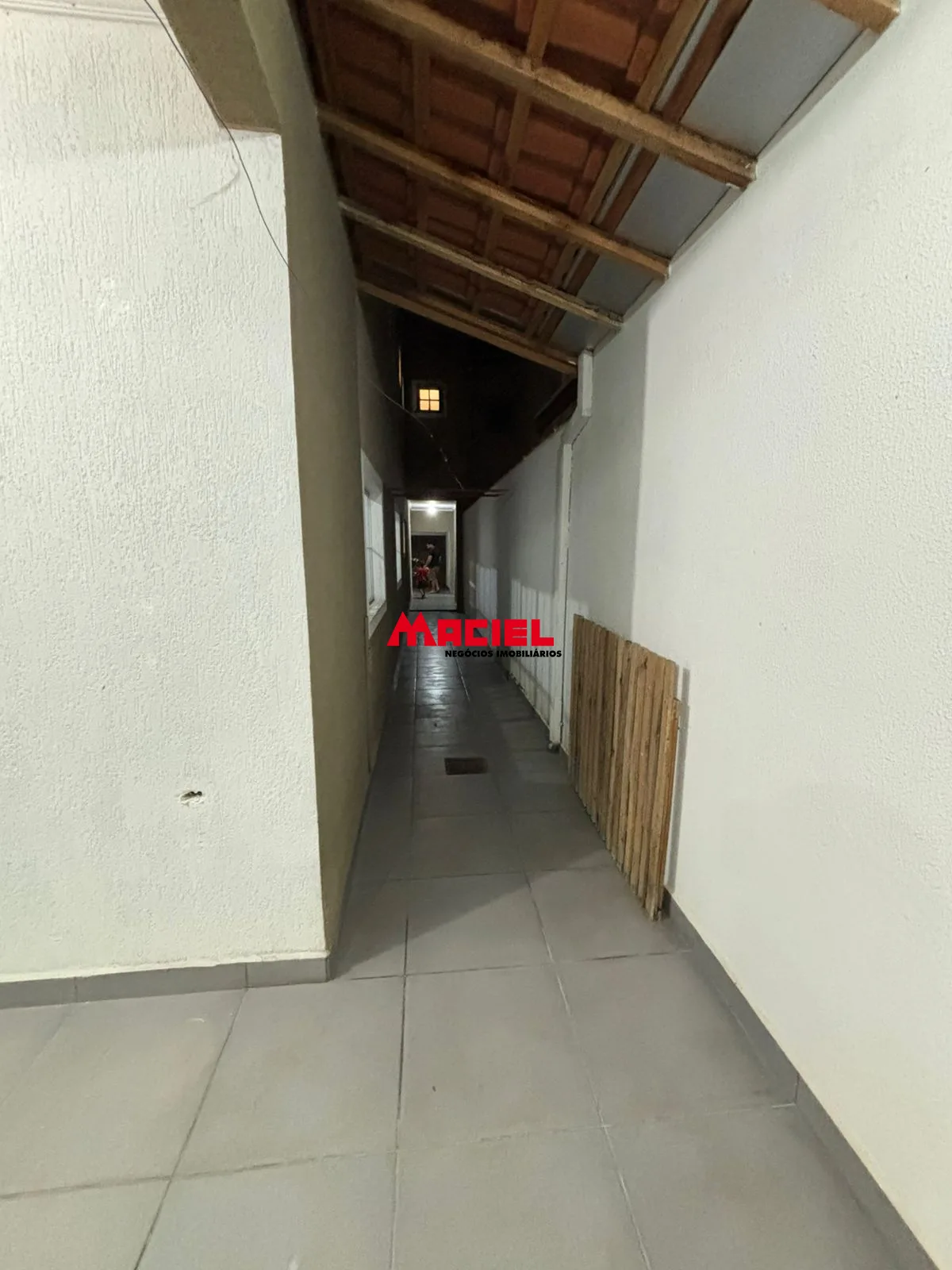 Alugar Casa / Sobrado em S&atilde;o Jos&eacute; dos Campos R$ 2.700,00 - Foto 16