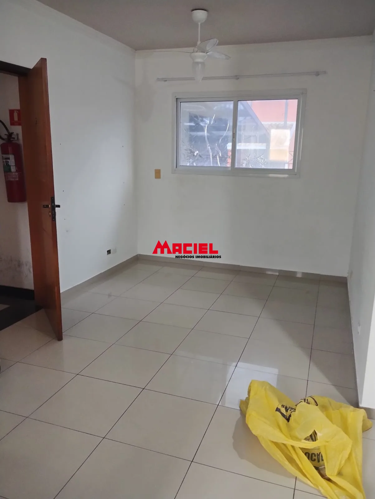 Comprar Apartamento / Padr&atilde;o em S&atilde;o Jos&eacute; dos Campos R$ 330.000,00 - Foto 3