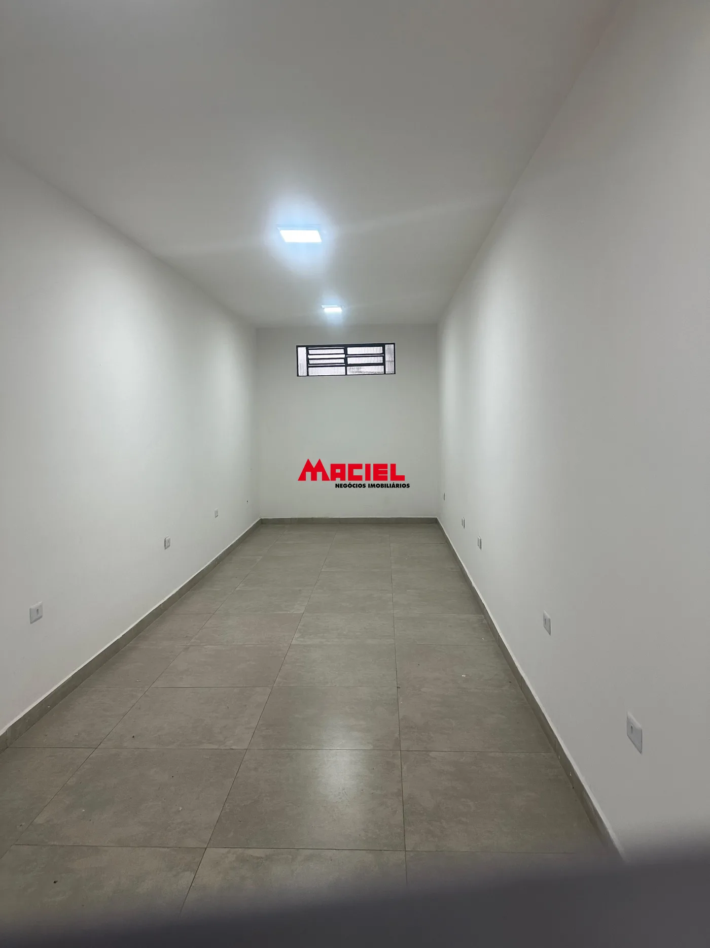 Alugar Comercial / Ponto Comercial em S&atilde;o Jos&eacute; dos Campos R$ 3.500,00 - Foto 5
