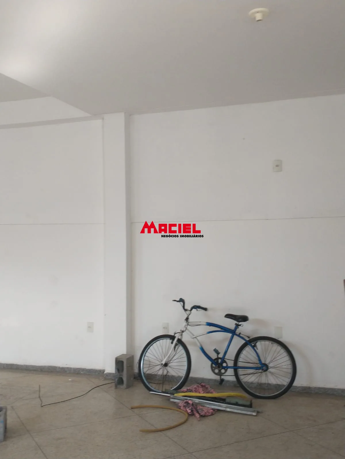 Alugar Comercial / Ponto Comercial em S&atilde;o Jos&eacute; dos Campos R$ 1.600,00 - Foto 12