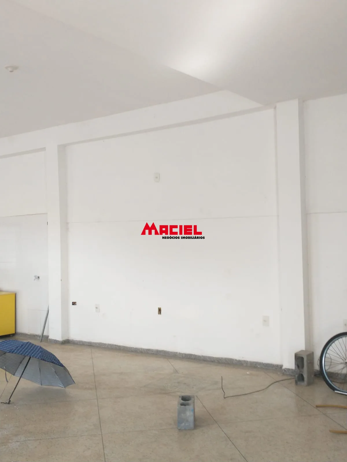 Alugar Comercial / Ponto Comercial em S&atilde;o Jos&eacute; dos Campos R$ 1.600,00 - Foto 14