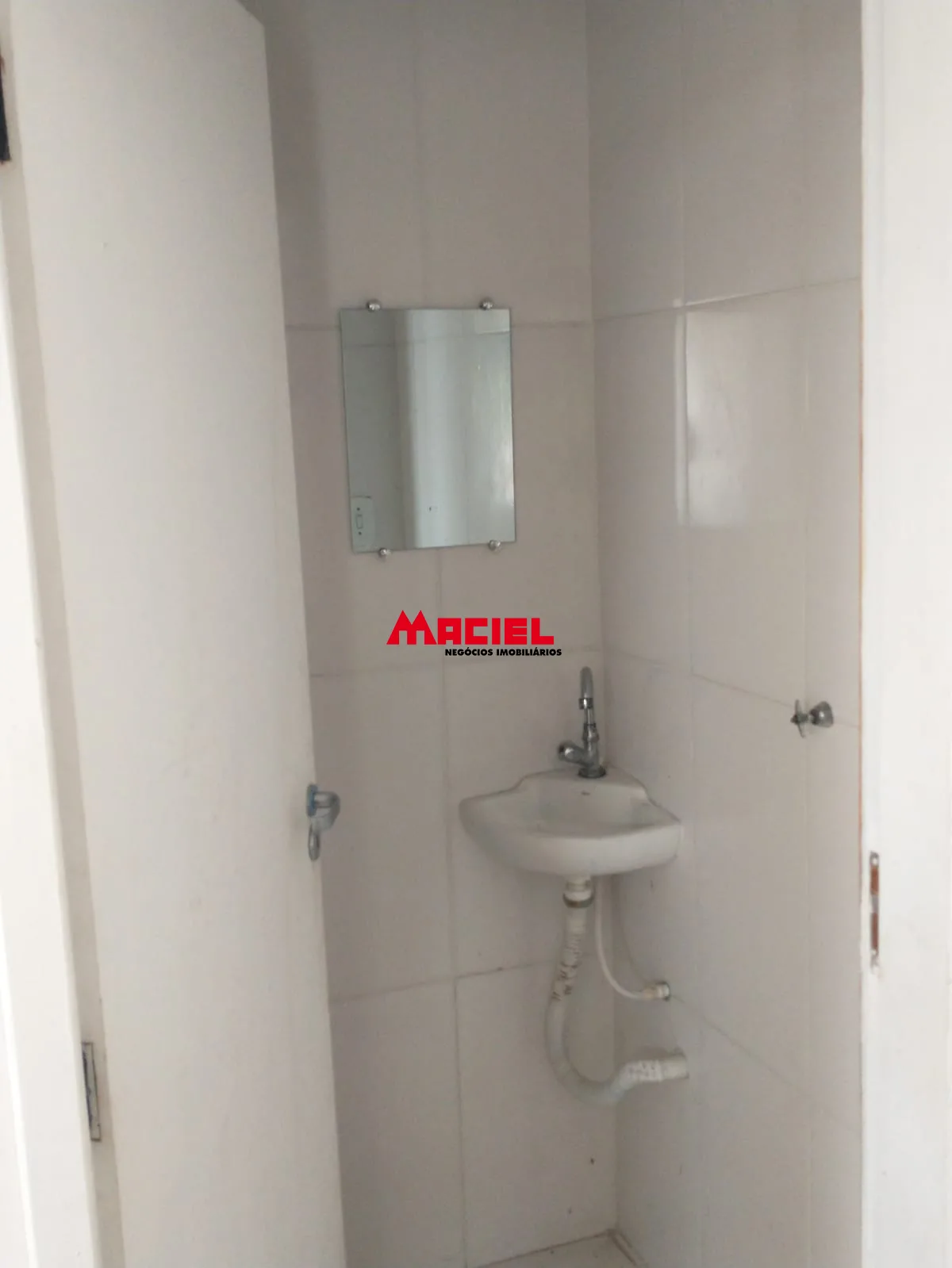 Alugar Comercial / Ponto Comercial em S&atilde;o Jos&eacute; dos Campos R$ 1.600,00 - Foto 19