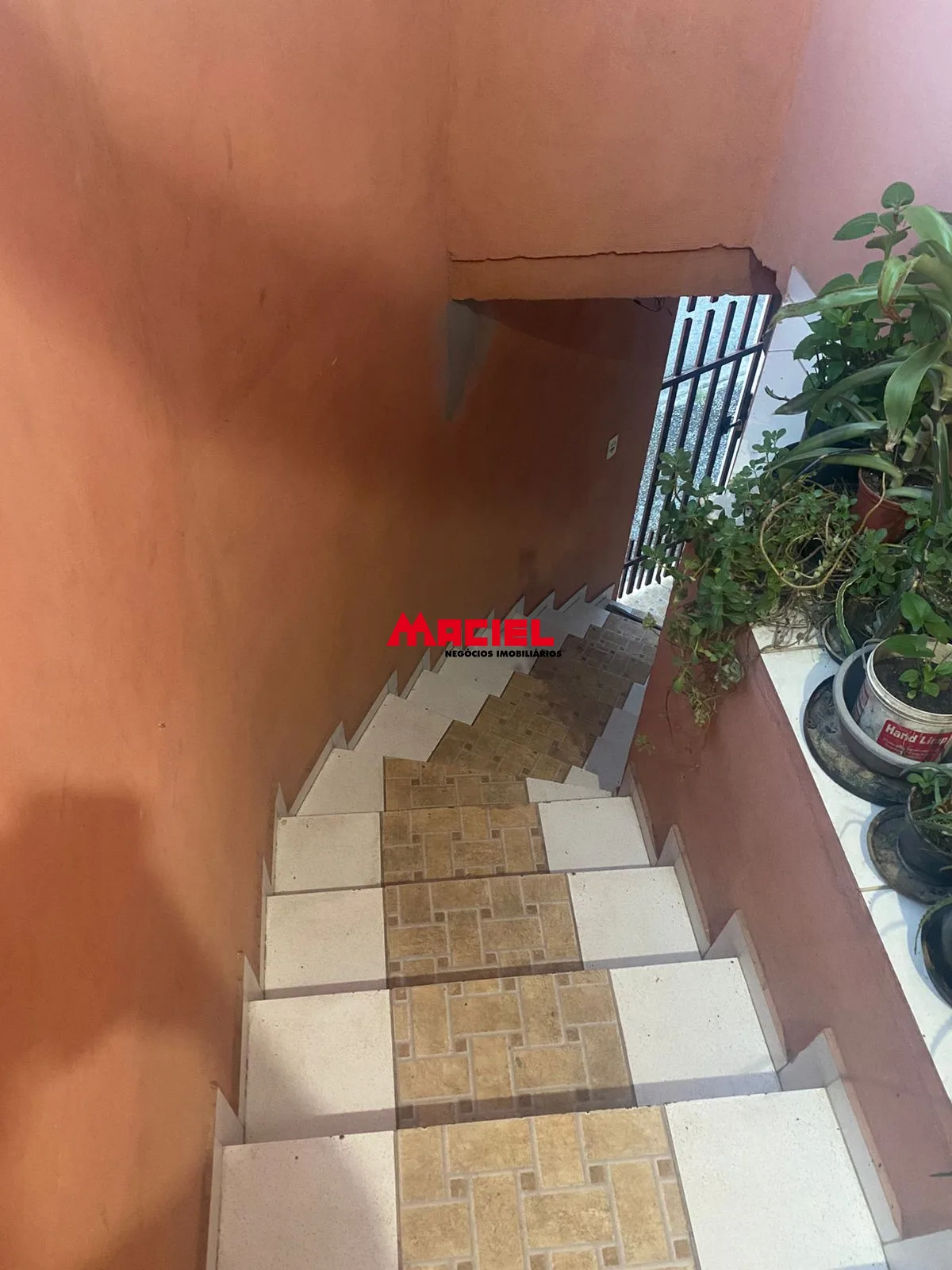 Alugar Casa / Padr&atilde;o em S&atilde;o Jos&eacute; dos Campos R$ 1.500,00 - Foto 1