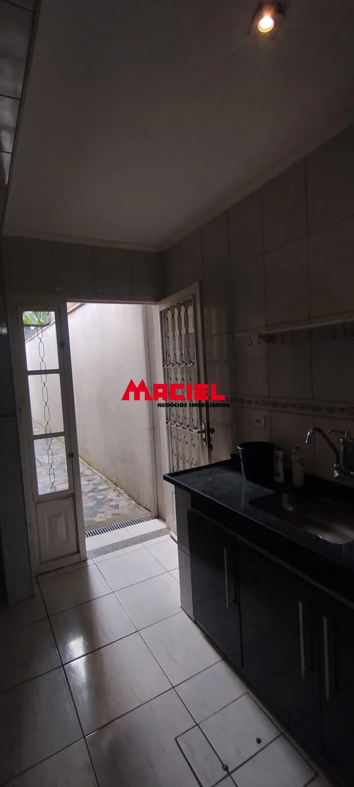 Comprar Casa / Padr&atilde;o em S&atilde;o Jos&eacute; dos Campos R$ 340.000,00 - Foto 3