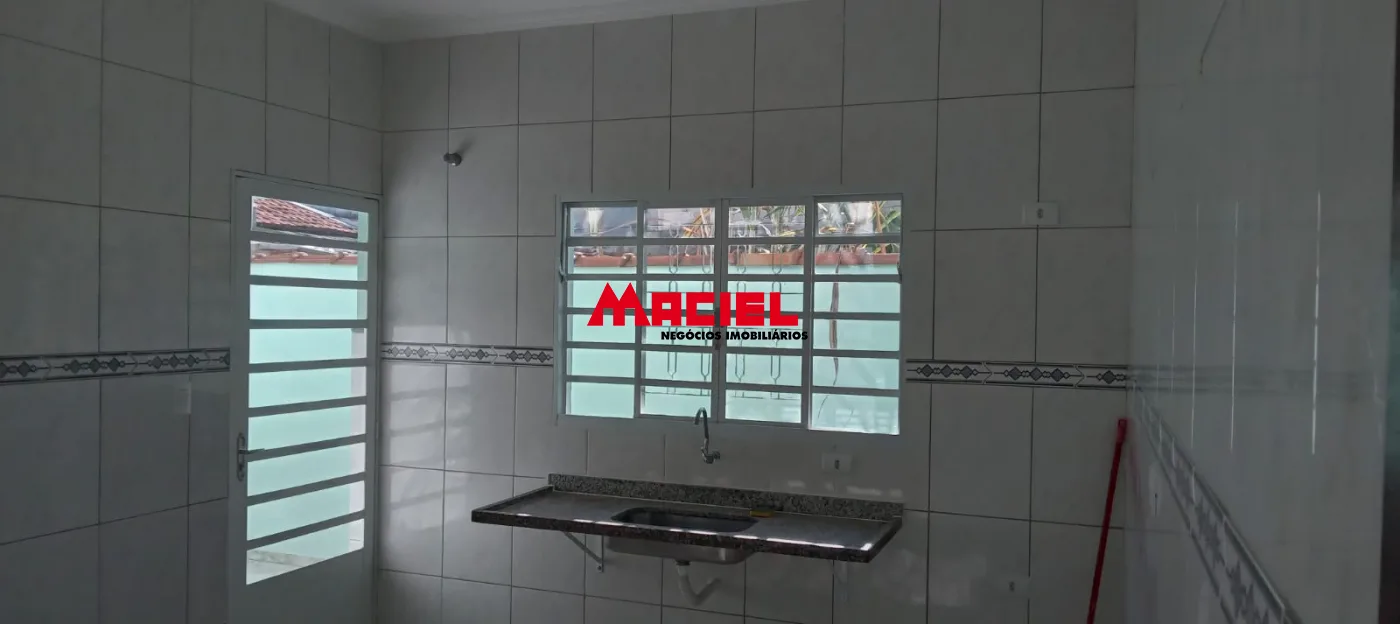 Comprar Casa / Padr&atilde;o em S&atilde;o Jos&eacute; dos Campos R$ 430.000,00 - Foto 3