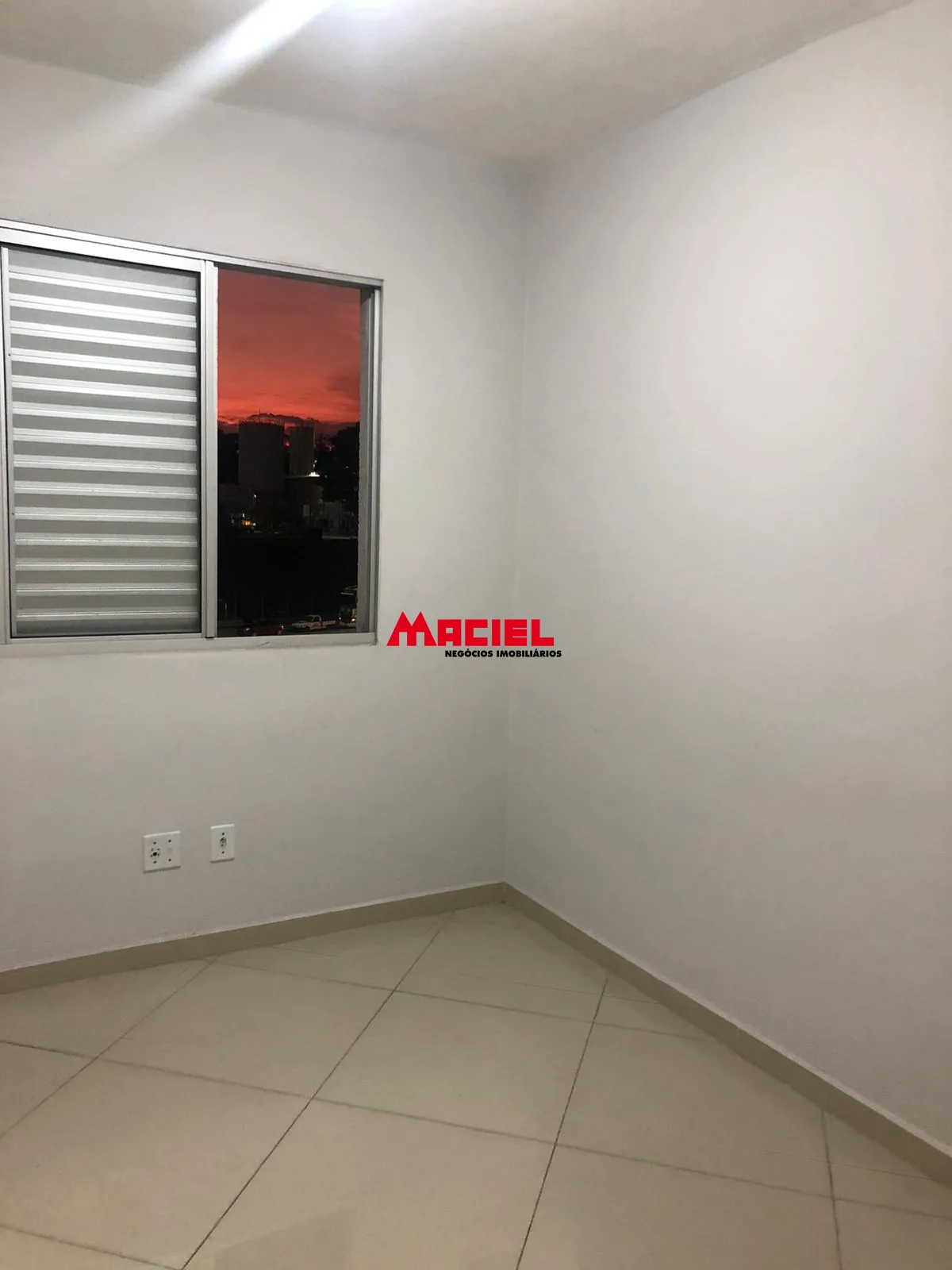 Alugar Apartamento / Padr&atilde;o em S&atilde;o Jos&eacute; dos Campos R$ 2.200,00 - Foto 1