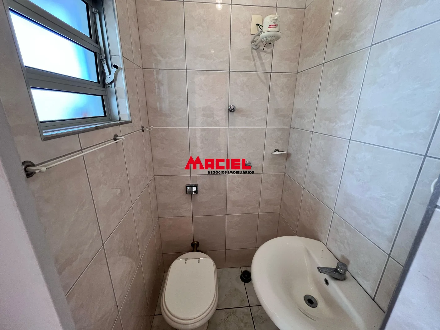 Comprar Casa / Condom&iacute;nio em Ca&ccedil;apava R$ 890.000,00 - Foto 12