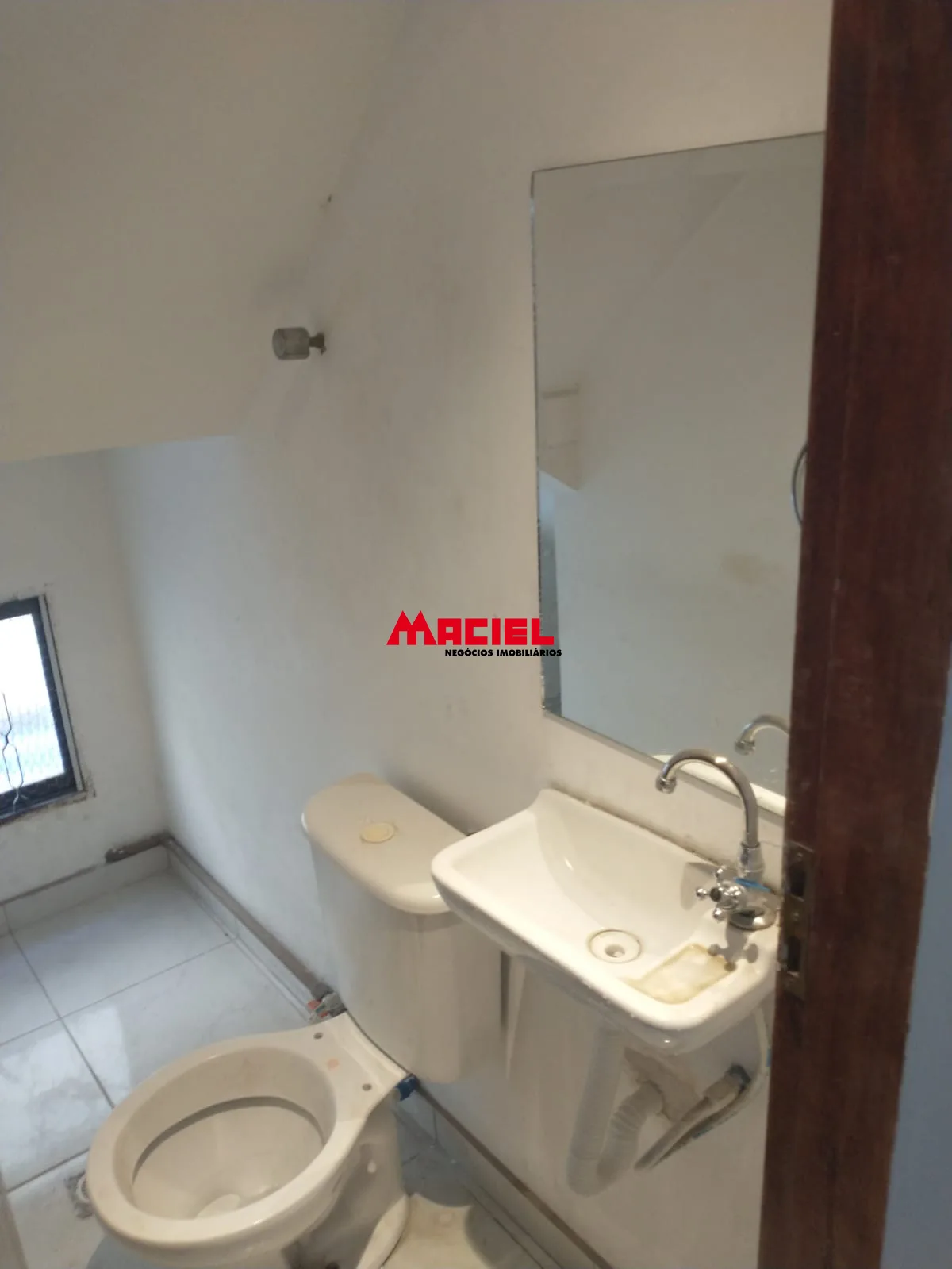 Alugar Casa / Padr&atilde;o em S&atilde;o Jos&eacute; dos Campos R$ 2.800,00 - Foto 16