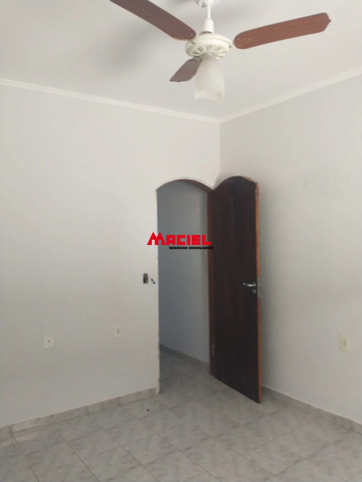 Alugar Casa / Padr&atilde;o em S&atilde;o Jos&eacute; dos Campos R$ 2.800,00 - Foto 41