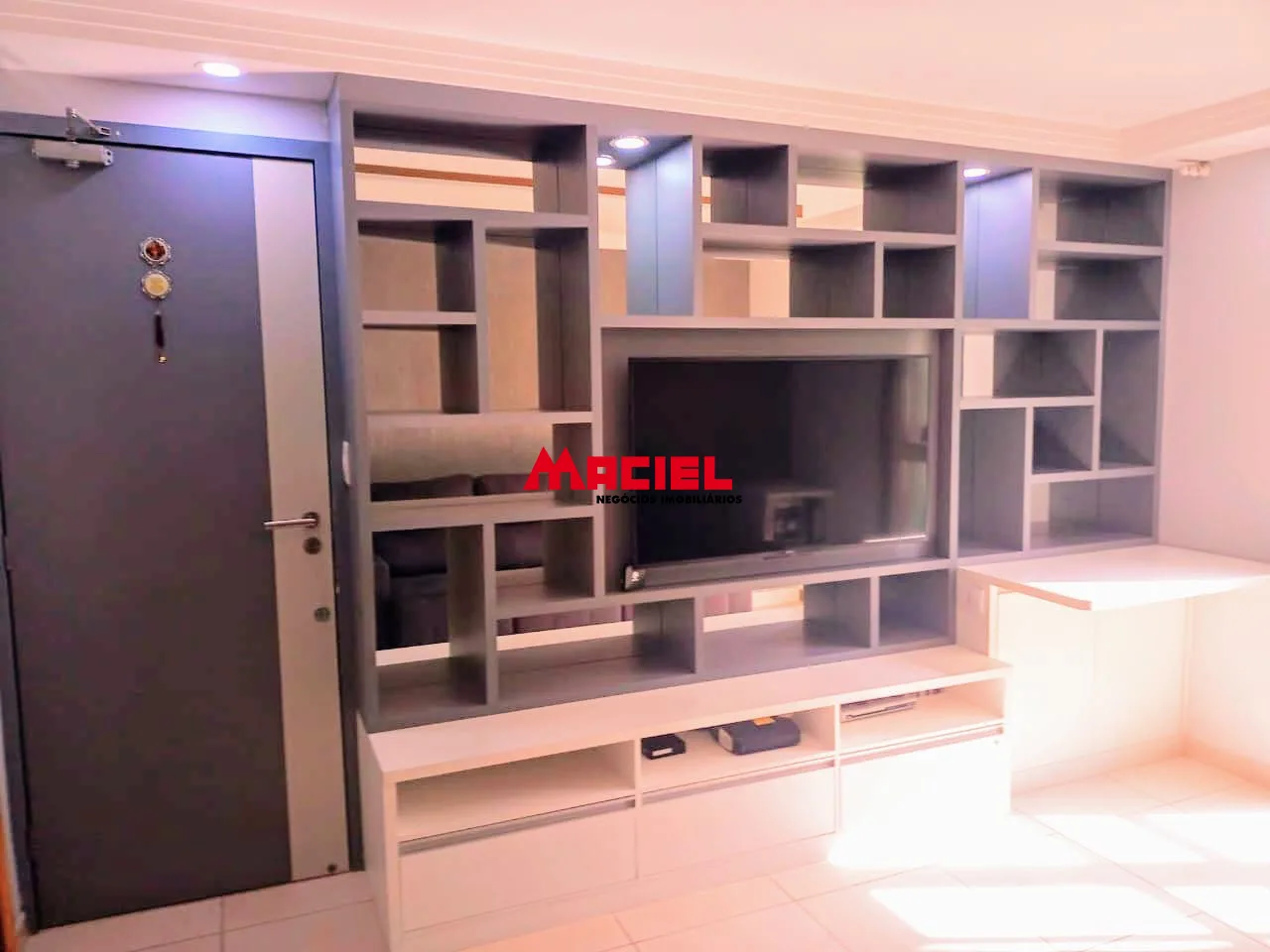 Comprar Apartamento / Padr&atilde;o em S&atilde;o Jos&eacute; dos Campos R$ 320.000,00 - Foto 1