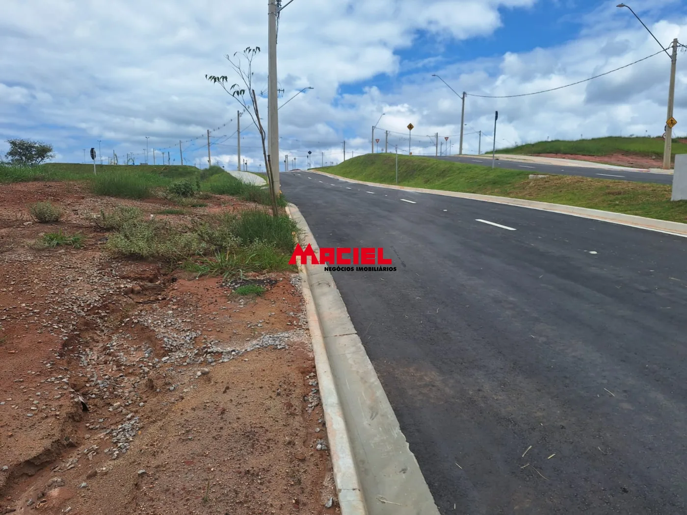 Comprar Terreno / Padr&atilde;o em S&atilde;o Jos&eacute; dos Campos R$ 375.000,00 - Foto 2