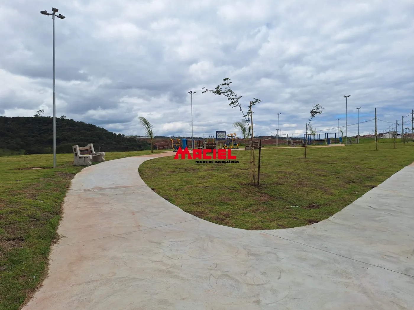 Comprar Terreno / Padr&atilde;o em S&atilde;o Jos&eacute; dos Campos R$ 375.000,00 - Foto 4
