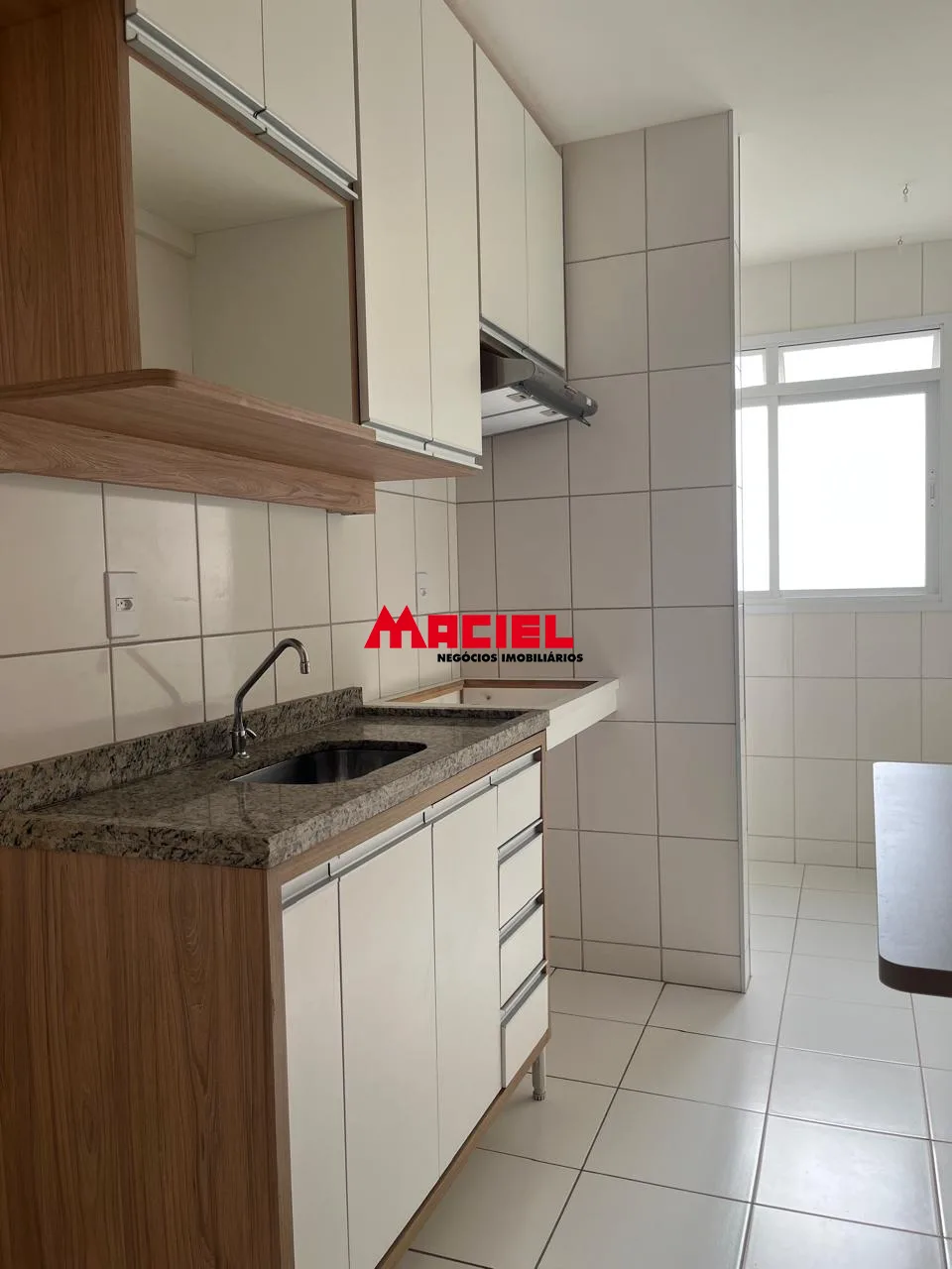 Alugar Apartamento / Padr&atilde;o em S&atilde;o Jos&eacute; dos Campos R$ 2.250,00 - Foto 2