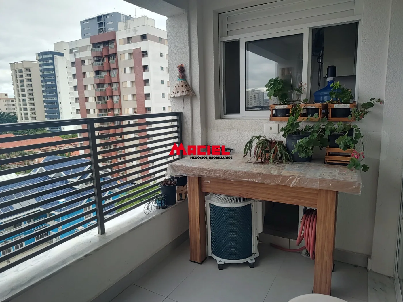 Alugar Apartamento / Mobiliado em S&atilde;o Jos&eacute; dos Campos R$ 3.800,00 - Foto 3