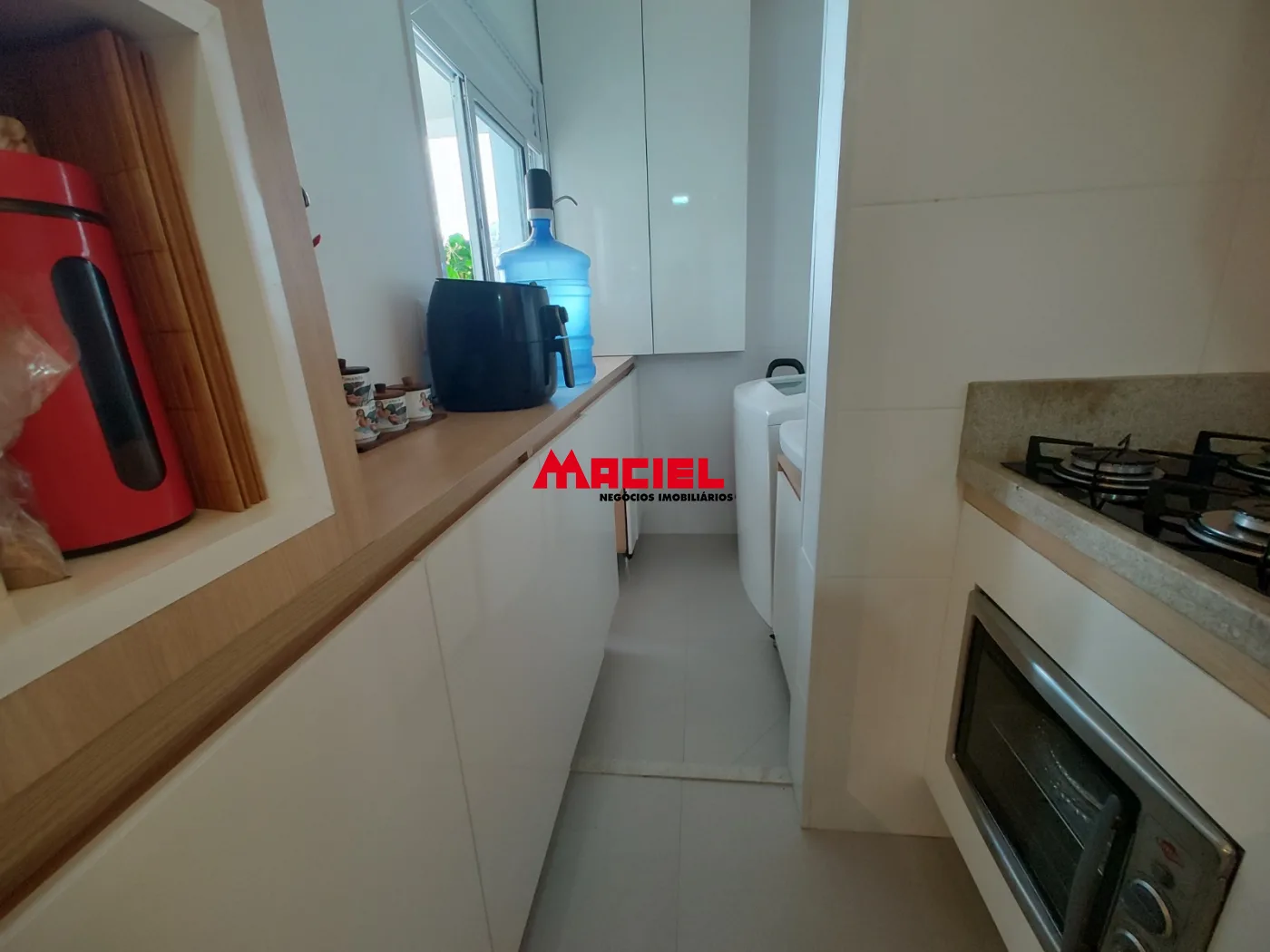 Alugar Apartamento / Mobiliado em S&atilde;o Jos&eacute; dos Campos R$ 3.800,00 - Foto 7