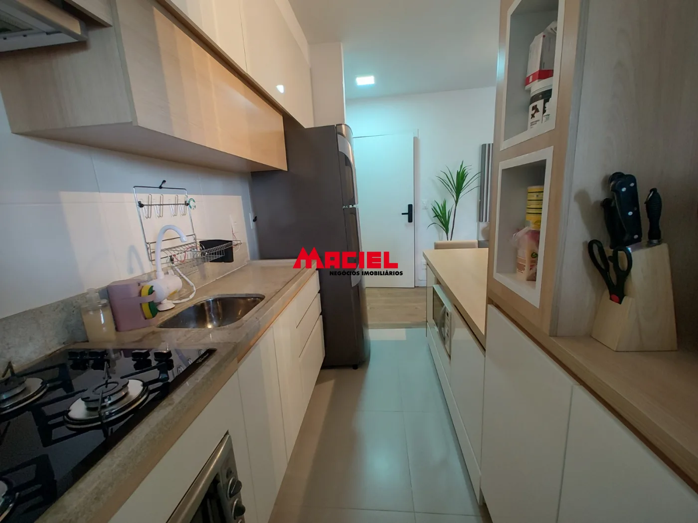 Alugar Apartamento / Mobiliado em S&atilde;o Jos&eacute; dos Campos R$ 3.800,00 - Foto 10