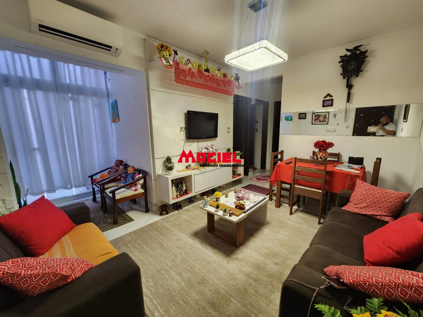 Comprar Apartamento / Padr&atilde;o em S&atilde;o Jos&eacute; dos Campos R$ 370.000,00 - Foto 1