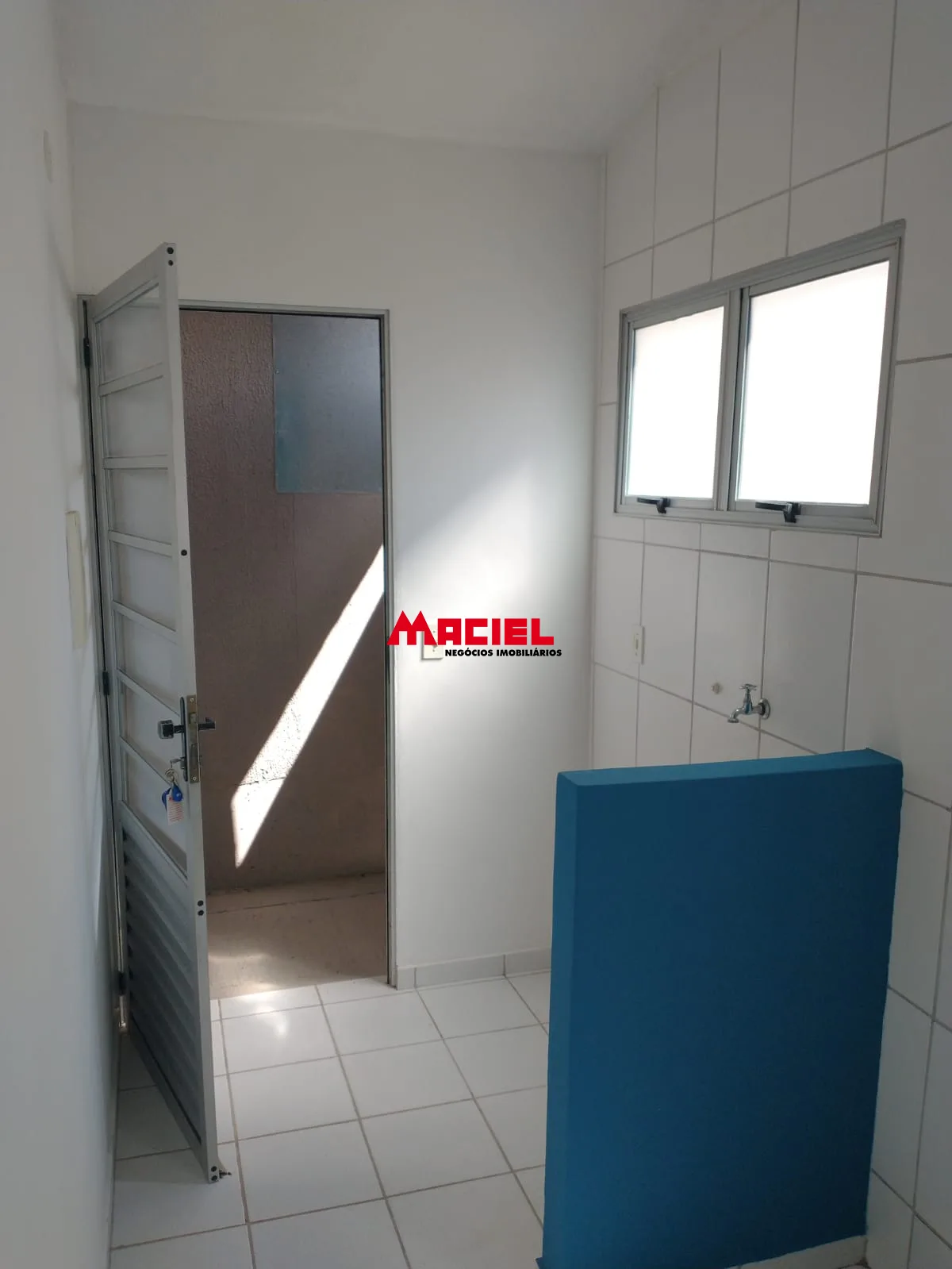 Alugar Casa / Condom&iacute;nio em S&atilde;o Jos&eacute; dos Campos R$ 1.750,00 - Foto 24
