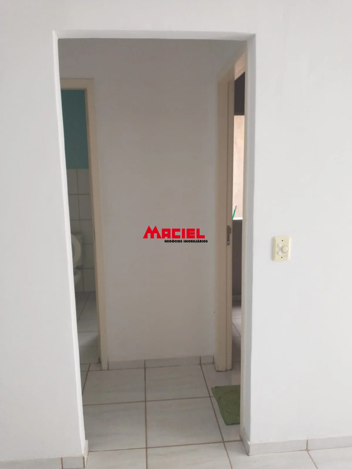 Alugar Casa / Condom&iacute;nio em S&atilde;o Jos&eacute; dos Campos R$ 1.750,00 - Foto 25