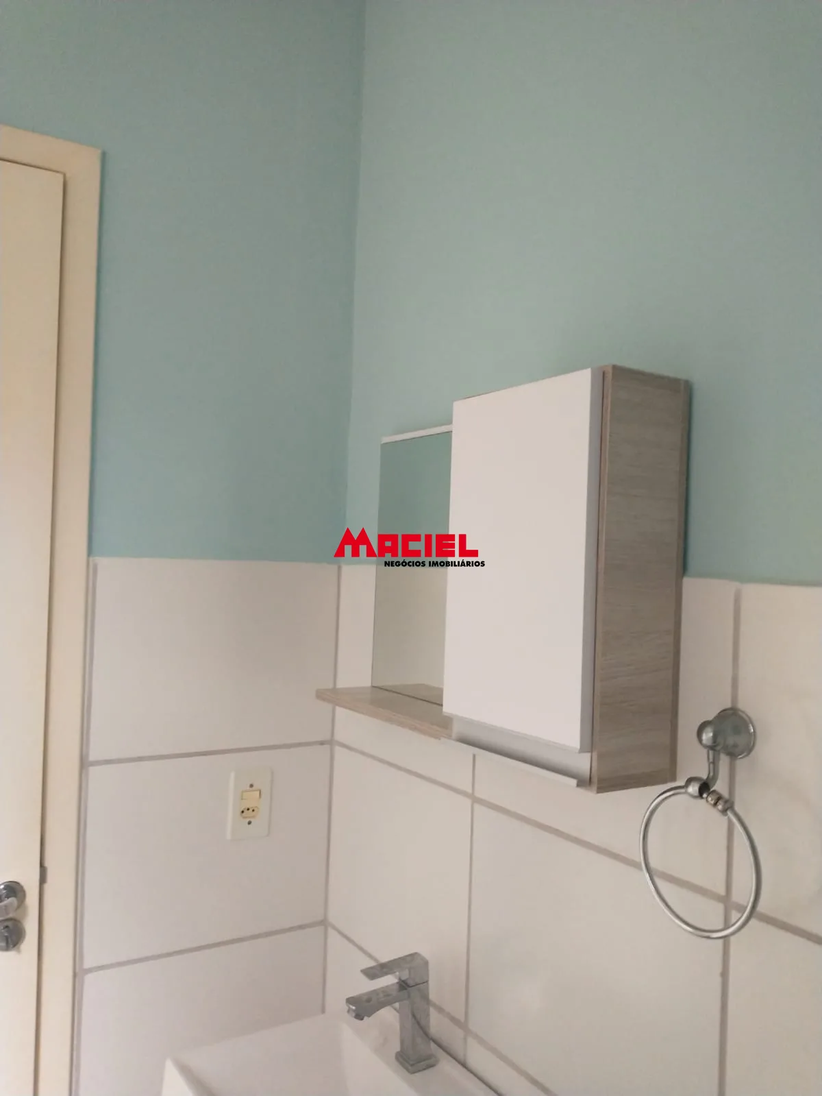 Alugar Casa / Condom&iacute;nio em S&atilde;o Jos&eacute; dos Campos R$ 1.750,00 - Foto 35