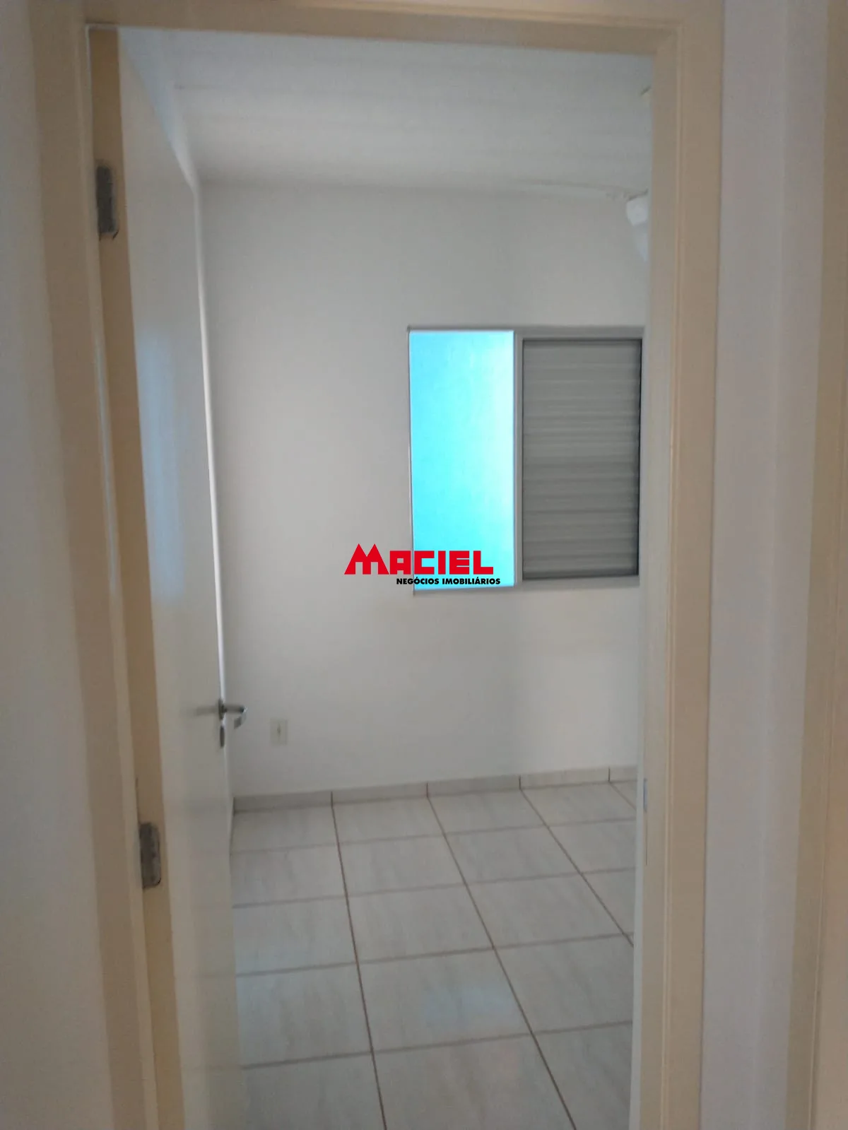 Alugar Casa / Condom&iacute;nio em S&atilde;o Jos&eacute; dos Campos R$ 1.750,00 - Foto 40