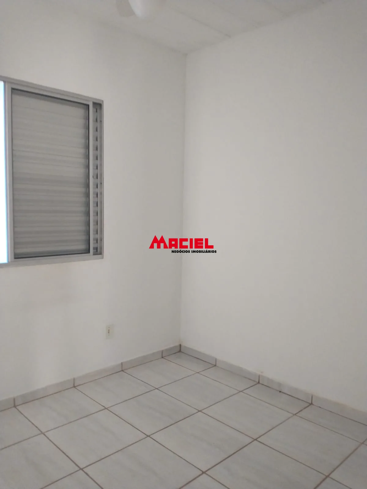 Alugar Casa / Condom&iacute;nio em S&atilde;o Jos&eacute; dos Campos R$ 1.750,00 - Foto 42