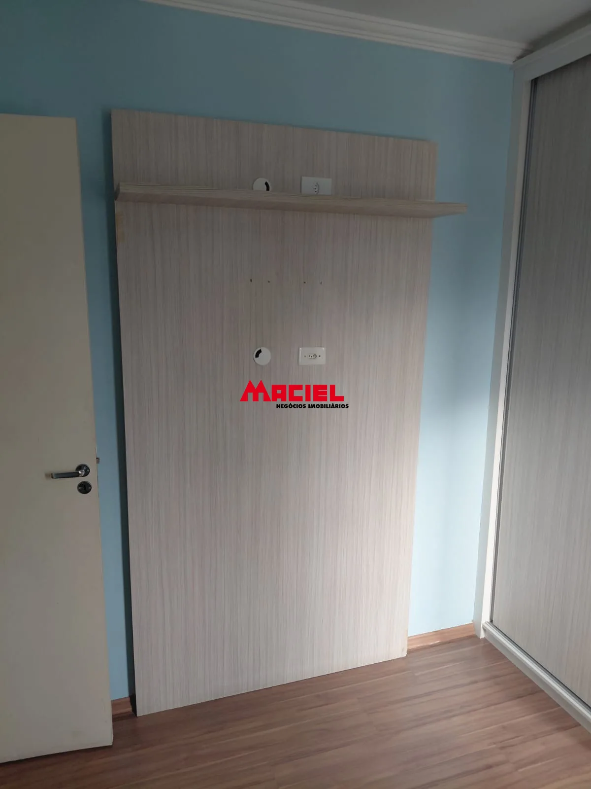 Alugar Apartamento / Padr&atilde;o em S&atilde;o Jos&eacute; dos Campos R$ 1.650,00 - Foto 4