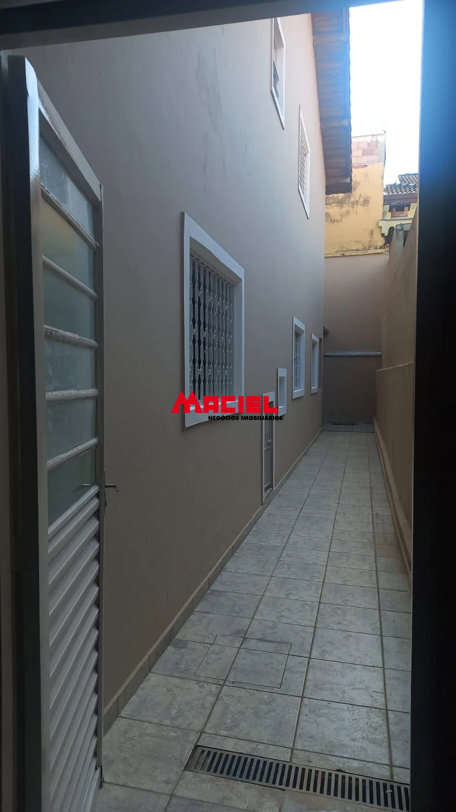 Alugar Casa / Sobrado em S&atilde;o Jos&eacute; dos Campos R$ 3.600,00 - Foto 1