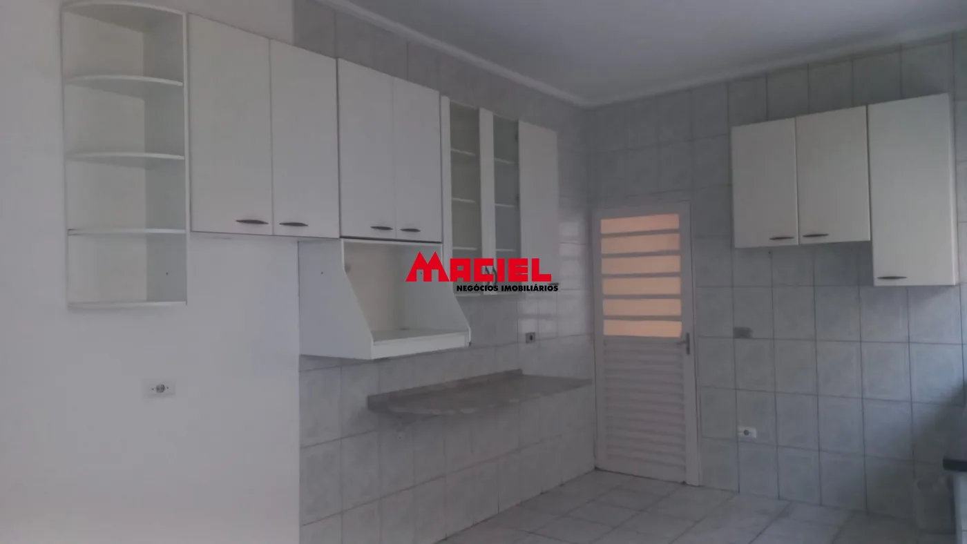 Alugar Casa / Sobrado em S&atilde;o Jos&eacute; dos Campos R$ 3.600,00 - Foto 3