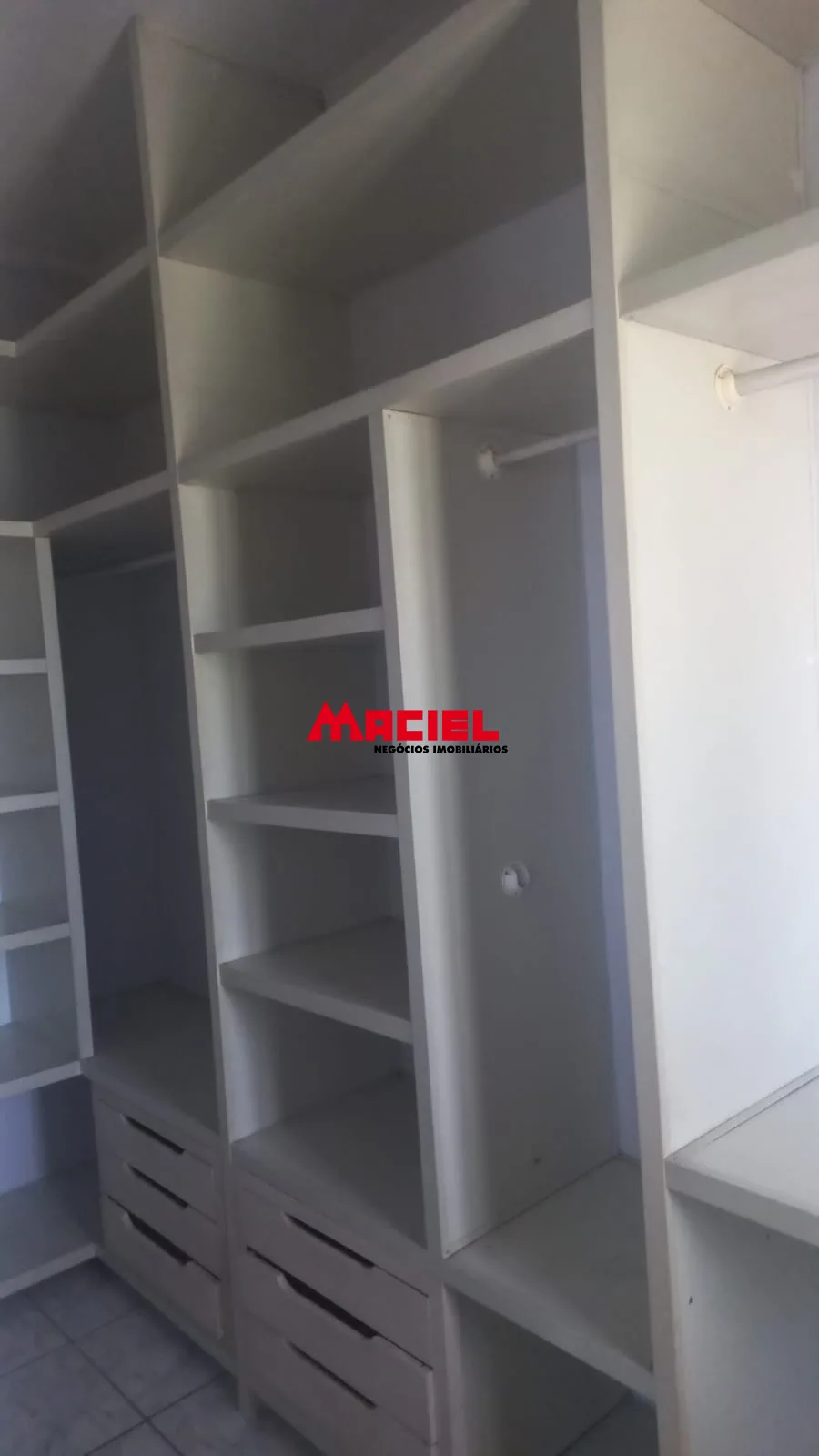 Alugar Casa / Sobrado em S&atilde;o Jos&eacute; dos Campos R$ 3.600,00 - Foto 12