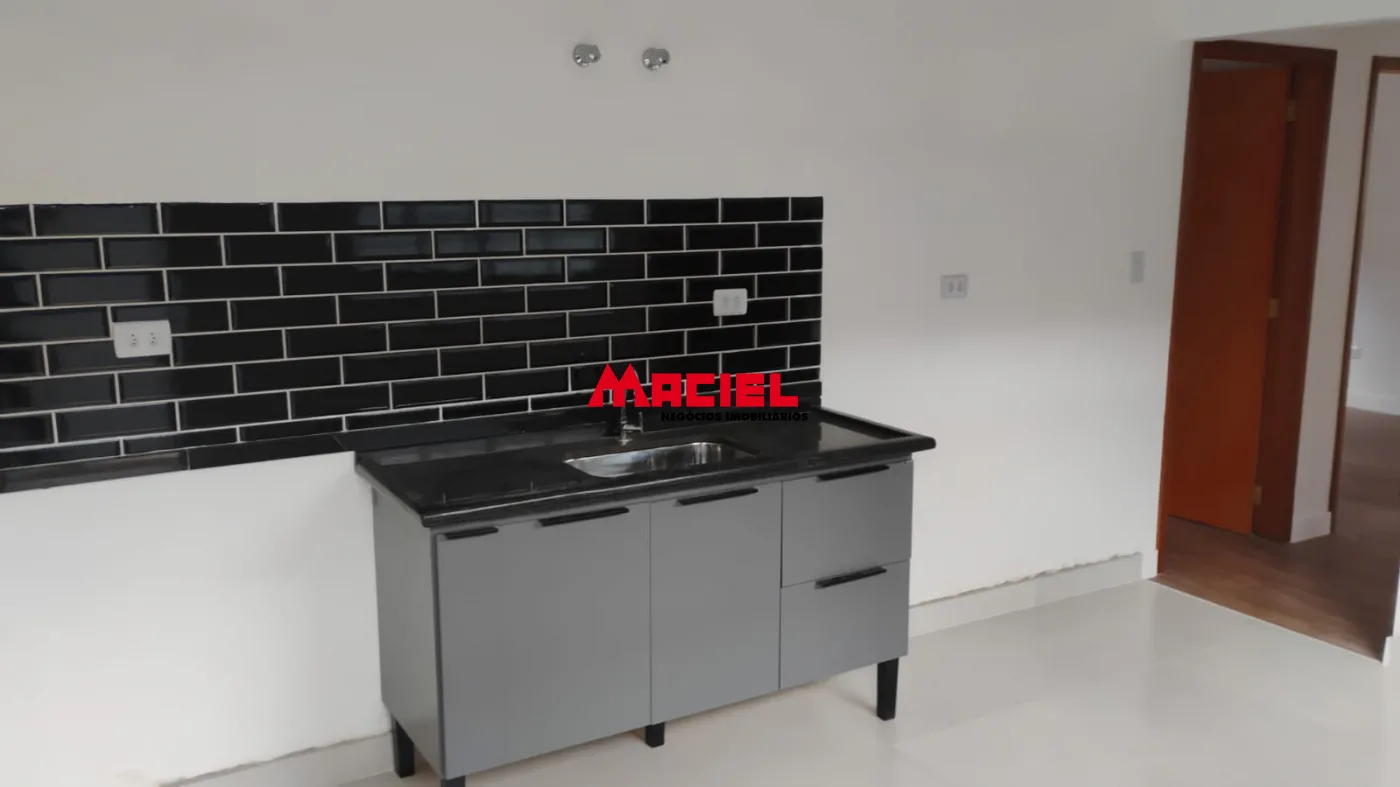 Alugar Casa / Padr&atilde;o em S&atilde;o Jos&eacute; dos Campos R$ 2.800,00 - Foto 7