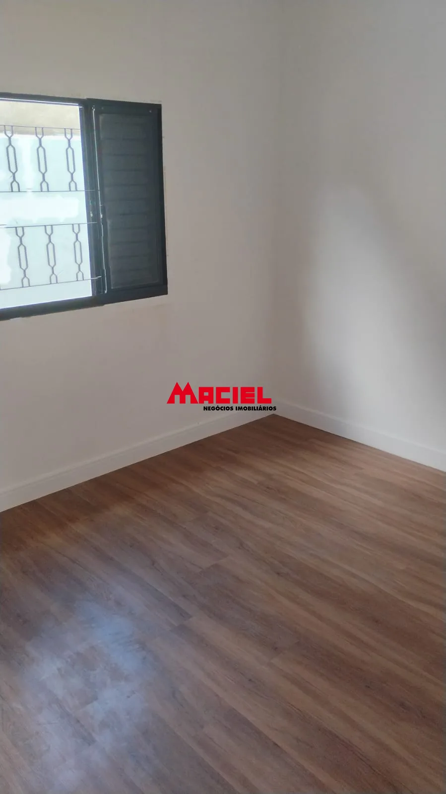 Alugar Casa / Padr&atilde;o em S&atilde;o Jos&eacute; dos Campos R$ 2.800,00 - Foto 9