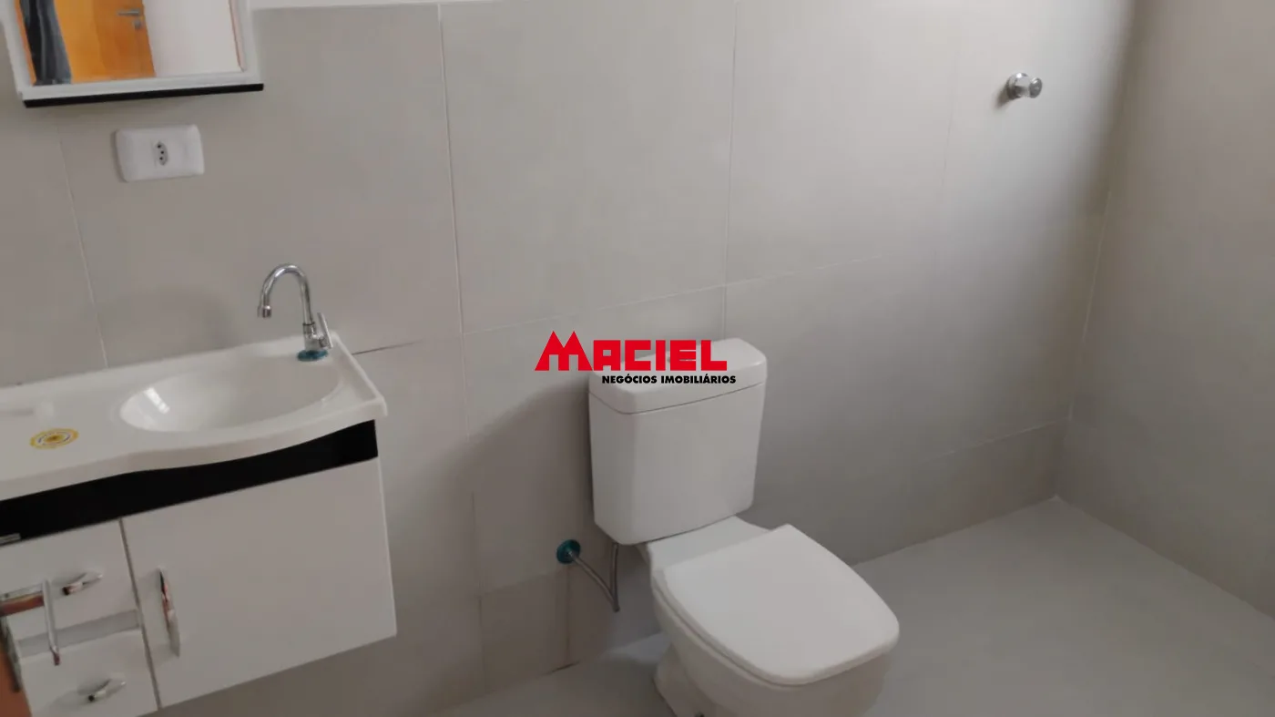 Alugar Casa / Padr&atilde;o em S&atilde;o Jos&eacute; dos Campos R$ 2.800,00 - Foto 13