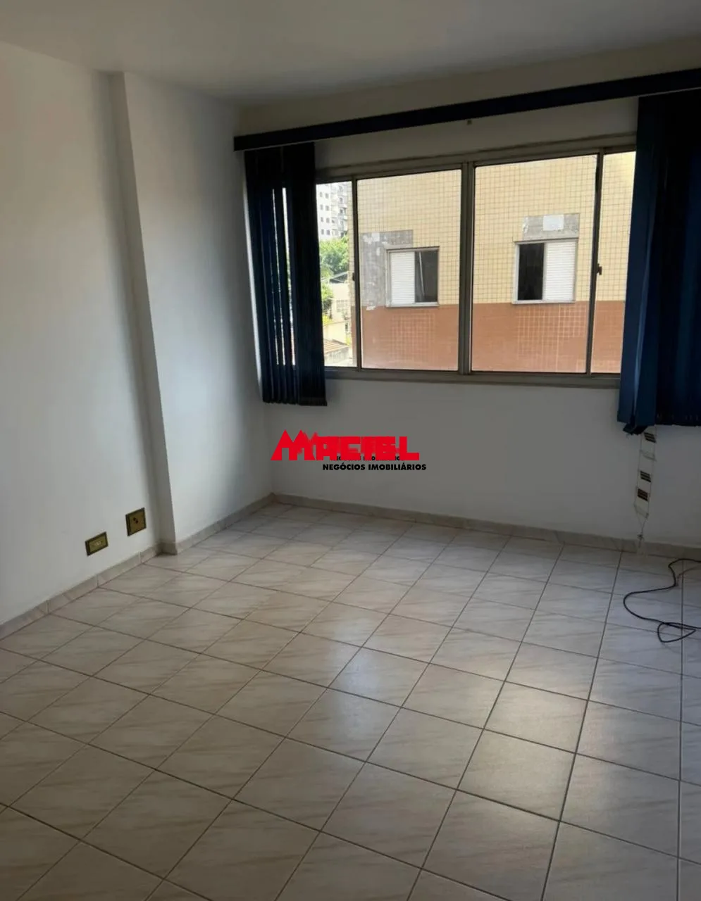 Alugar Apartamento / Padr&atilde;o em S&atilde;o Jos&eacute; dos Campos R$ 1.600,00 - Foto 2