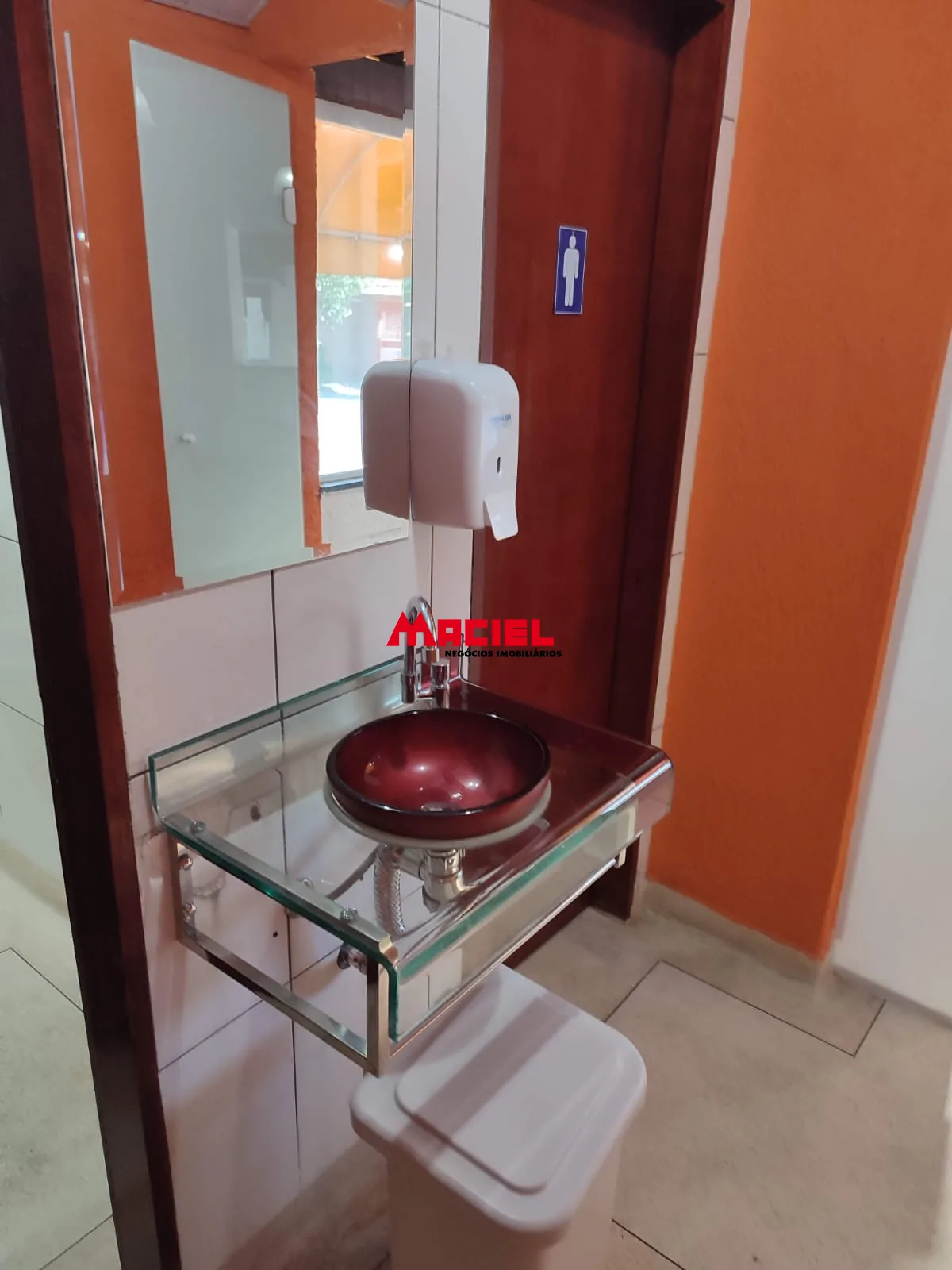 Comprar Comercial / Ponto Comercial em S&atilde;o Jos&eacute; dos Campos R$ 690.000,00 - Foto 4