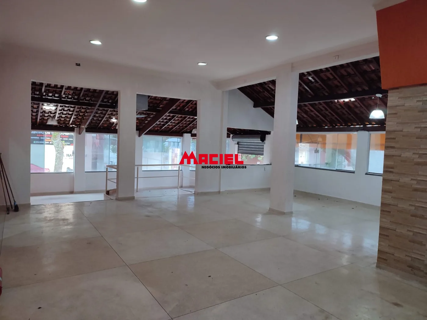 Comprar Comercial / Ponto Comercial em S&atilde;o Jos&eacute; dos Campos R$ 690.000,00 - Foto 1