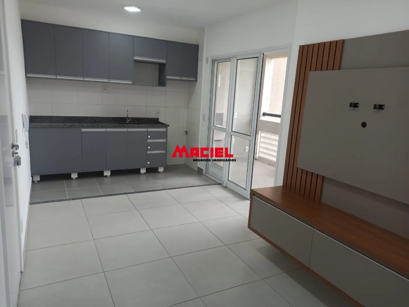 Alugar Apartamento / Padr&atilde;o em S&atilde;o Jos&eacute; dos Campos R$ 2.800,00 - Foto 1