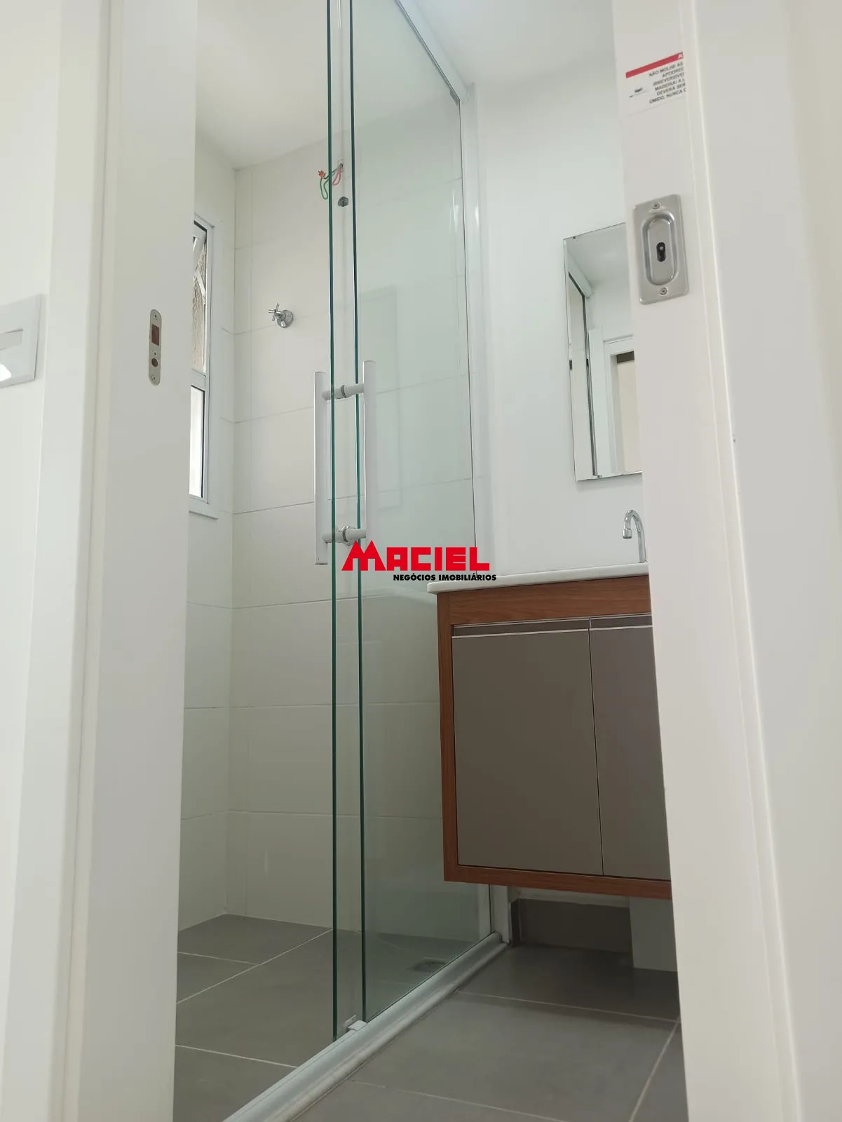 Alugar Apartamento / Padr&atilde;o em S&atilde;o Jos&eacute; dos Campos R$ 2.800,00 - Foto 8