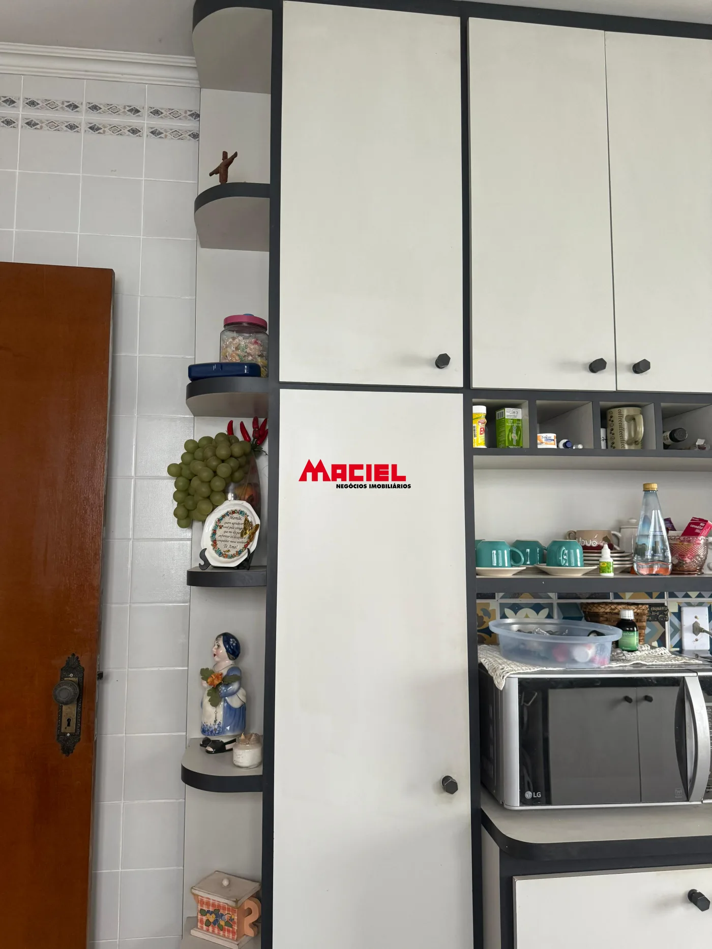 Comprar Casa / Padr&atilde;o em S&atilde;o Jos&eacute; dos Campos R$ 950.000,00 - Foto 6