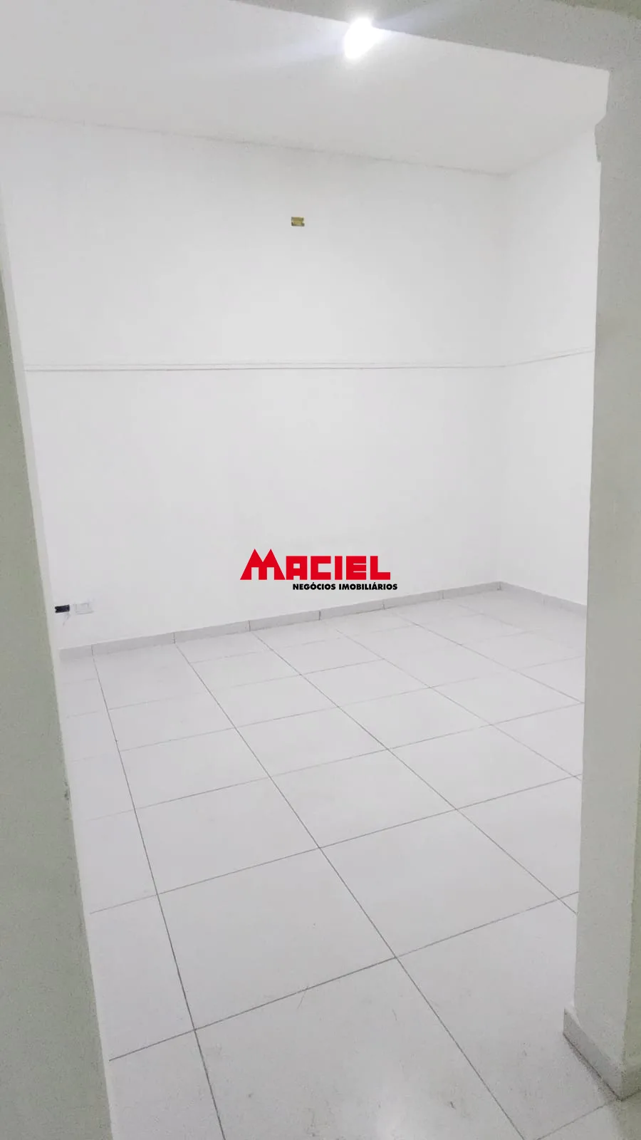 Alugar Comercial / Ponto Comercial em S&atilde;o Jos&eacute; dos Campos R$ 18.700,00 - Foto 3