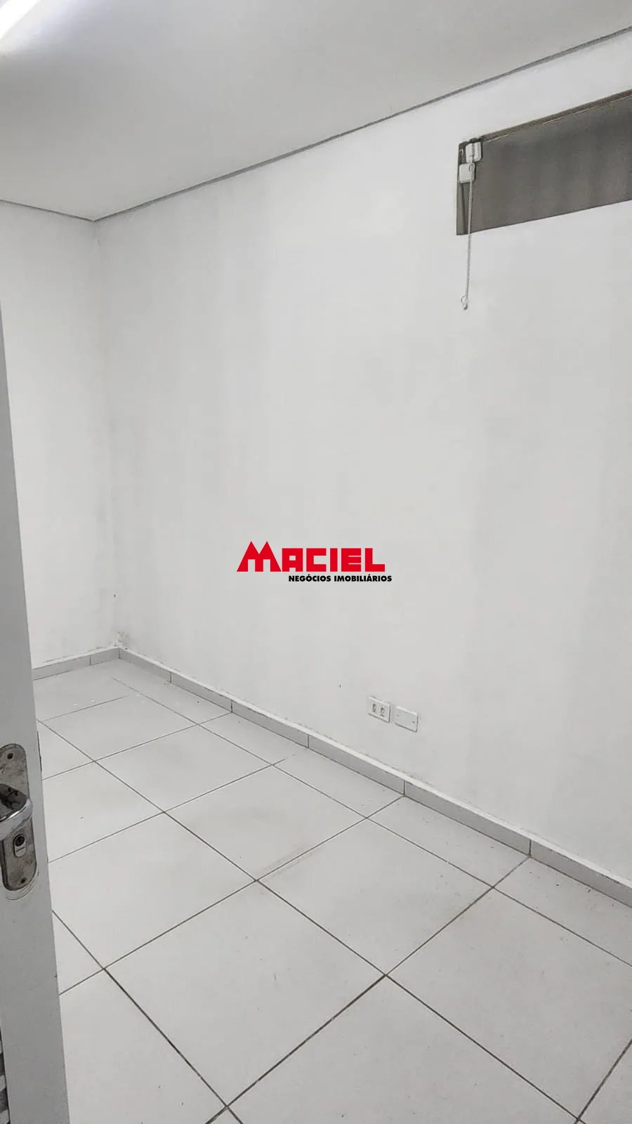 Alugar Comercial / Ponto Comercial em S&atilde;o Jos&eacute; dos Campos R$ 18.700,00 - Foto 13