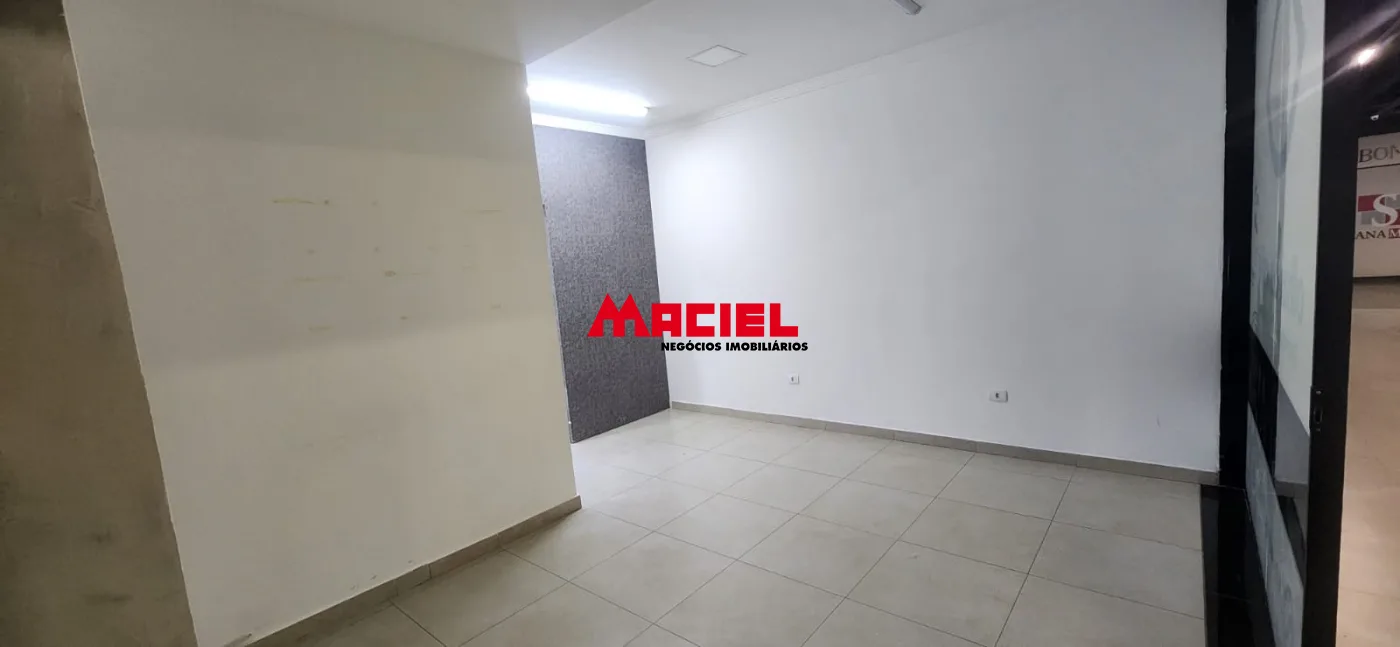 Alugar Comercial / Ponto Comercial em S&atilde;o Jos&eacute; dos Campos R$ 2.750,00 - Foto 1