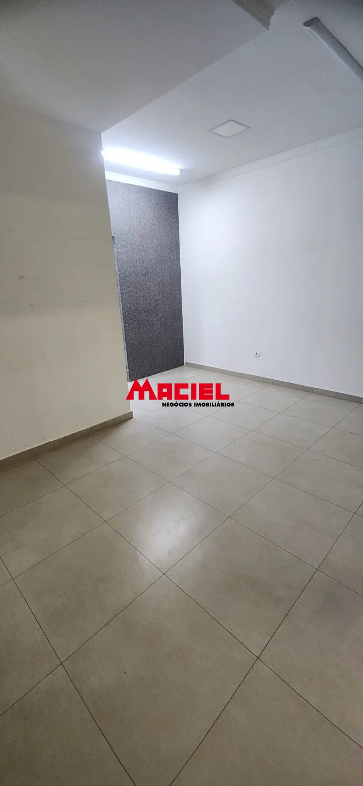 Alugar Comercial / Ponto Comercial em S&atilde;o Jos&eacute; dos Campos R$ 2.750,00 - Foto 9