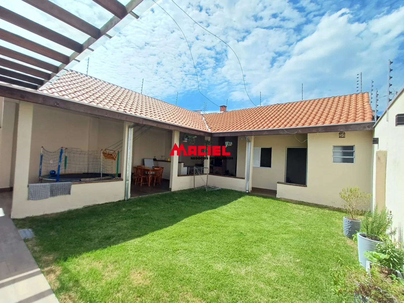 Comprar Casa / Padr&atilde;o em S&atilde;o Jos&eacute; dos Campos R$ 935.000,00 - Foto 3