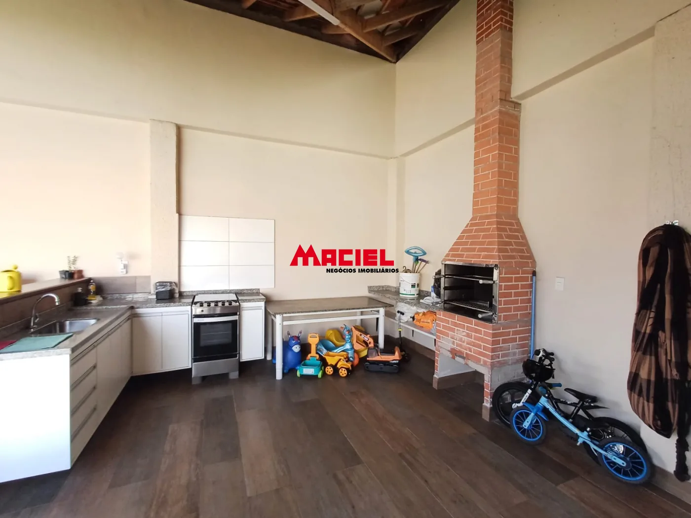 Comprar Casa / Padr&atilde;o em S&atilde;o Jos&eacute; dos Campos R$ 935.000,00 - Foto 4