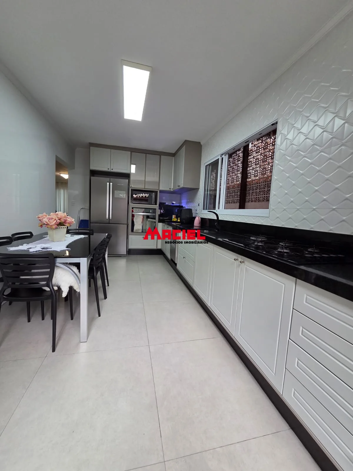 Comprar Casa / Padr&atilde;o em S&atilde;o Jos&eacute; dos Campos R$ 850.000,00 - Foto 9