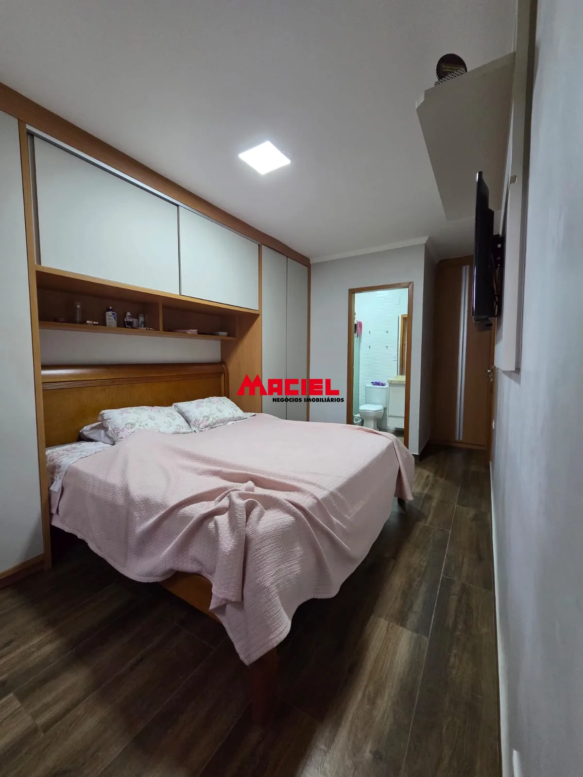 Comprar Casa / Padr&atilde;o em S&atilde;o Jos&eacute; dos Campos R$ 850.000,00 - Foto 10