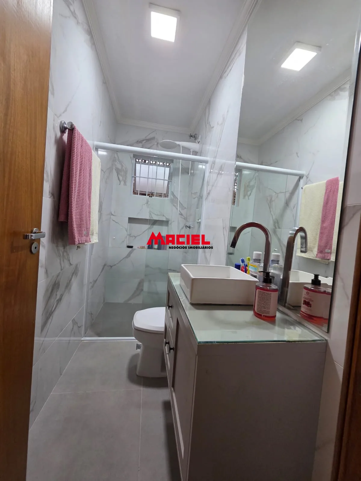 Comprar Casa / Padr&atilde;o em S&atilde;o Jos&eacute; dos Campos R$ 850.000,00 - Foto 18